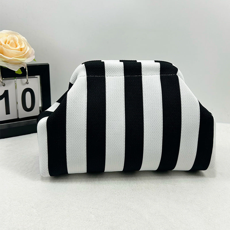 Nerja - Straw Clutch
