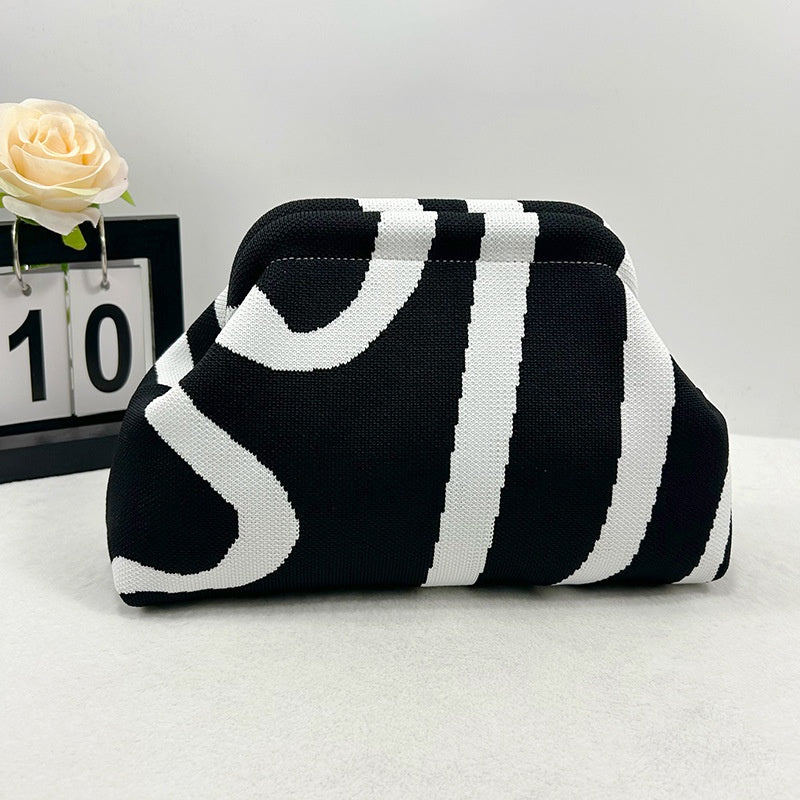 Nerja - Straw Clutch