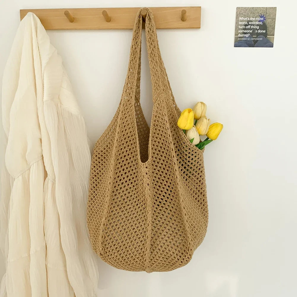 Koroni - Rattan Clutch