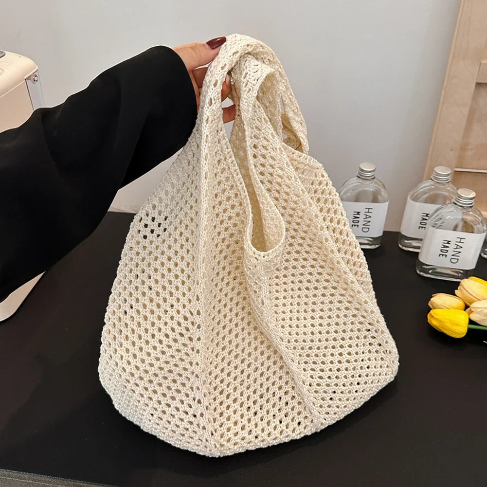 Koroni - Rattan Clutch