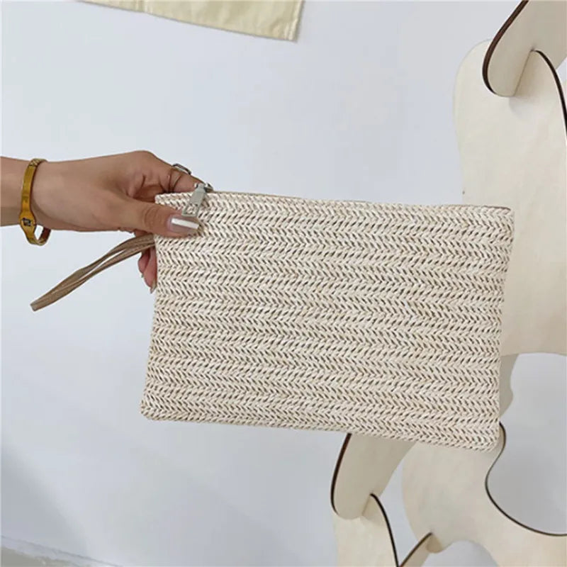 Paros - Straw Clutch