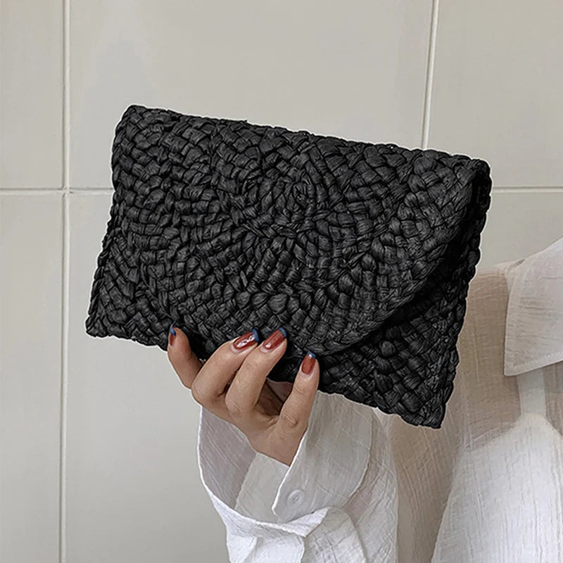 Conil - Straw Clutch