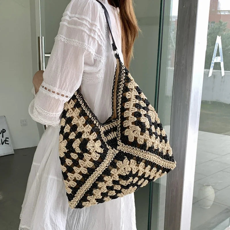 Vence - Straw Beach Tote in Black