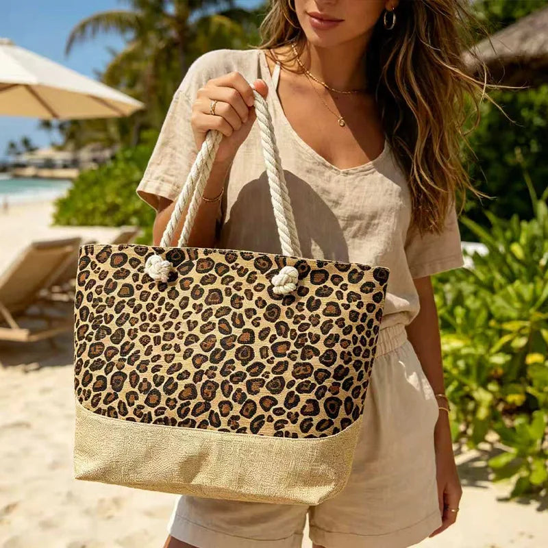 Calvi - Straw Beach Tote in Leopard Print