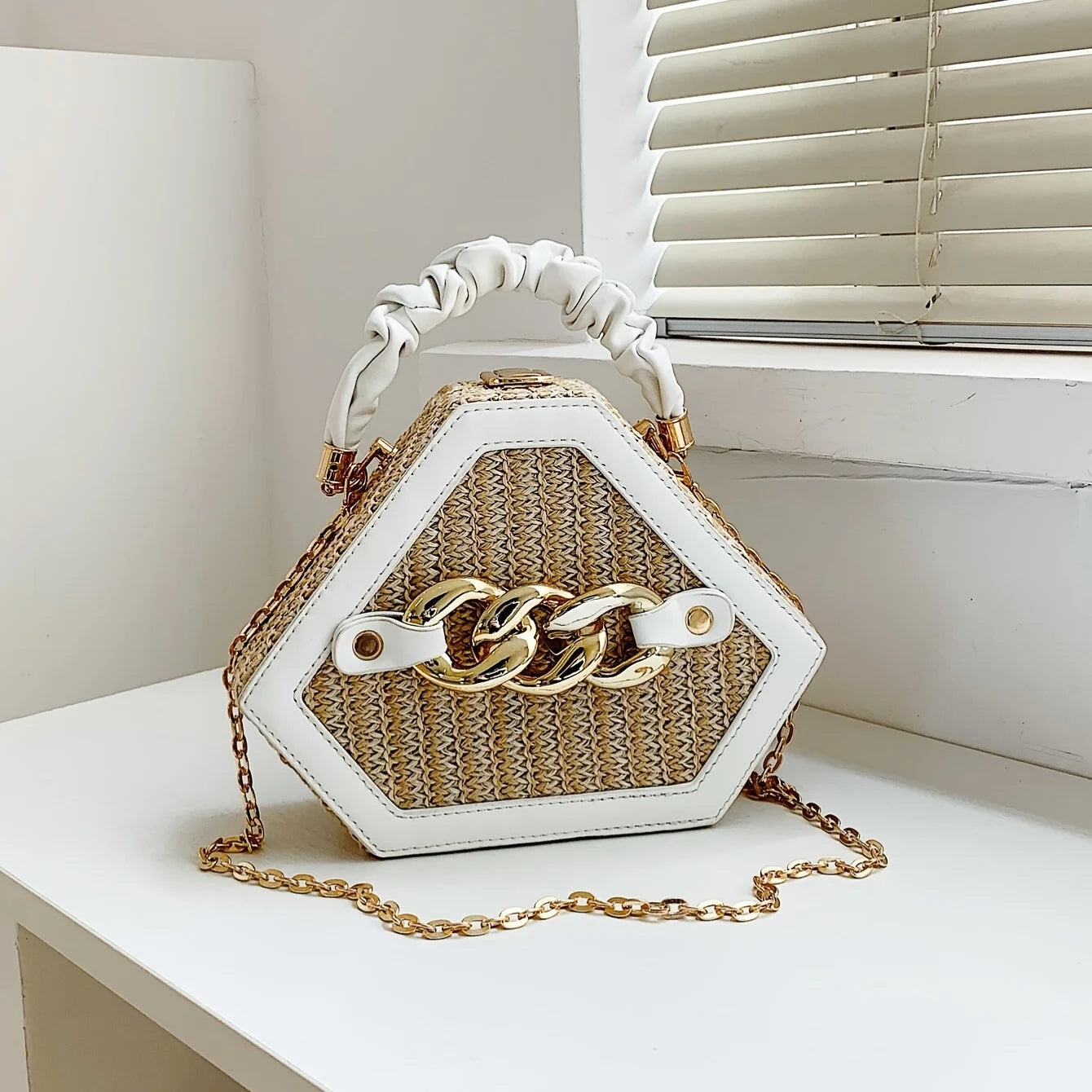 Hydra - Straw Clutch