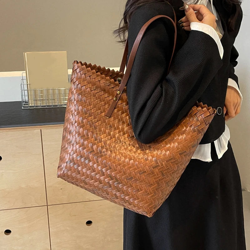 Kastellorizo - Woven Beach Bag in Brown