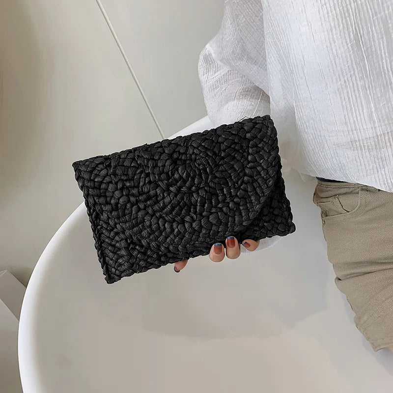 Conil - Straw Clutch