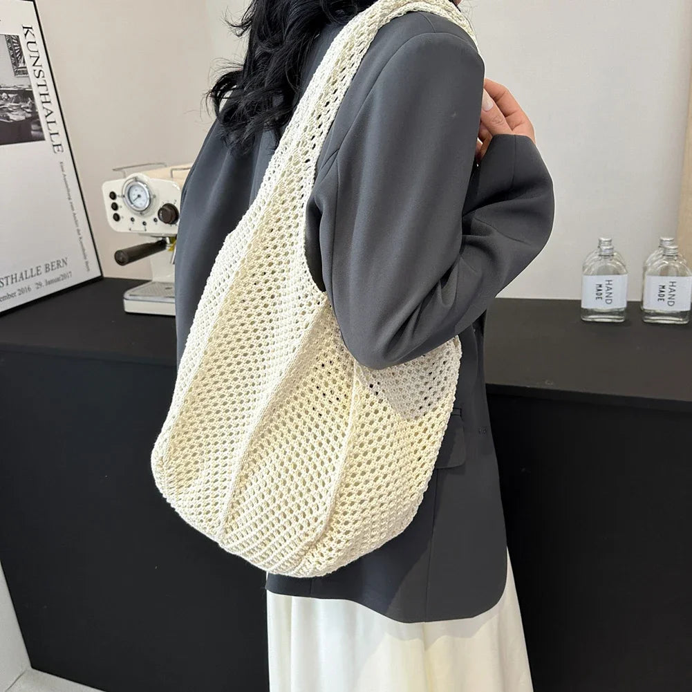 Koroni - Rattan Clutch