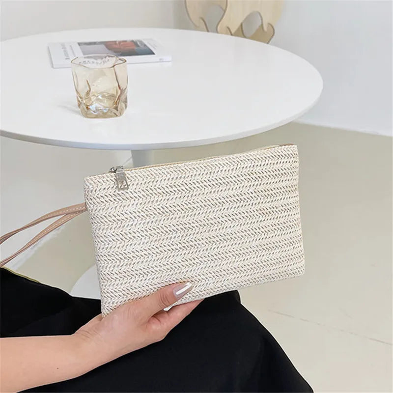 Noto - Straw Clutch