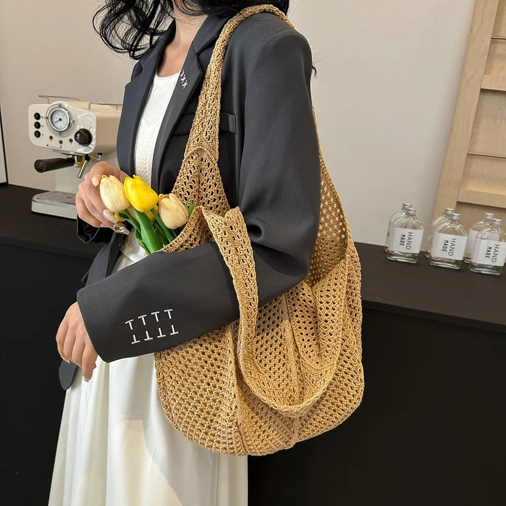 Koroni - Rattan Clutch