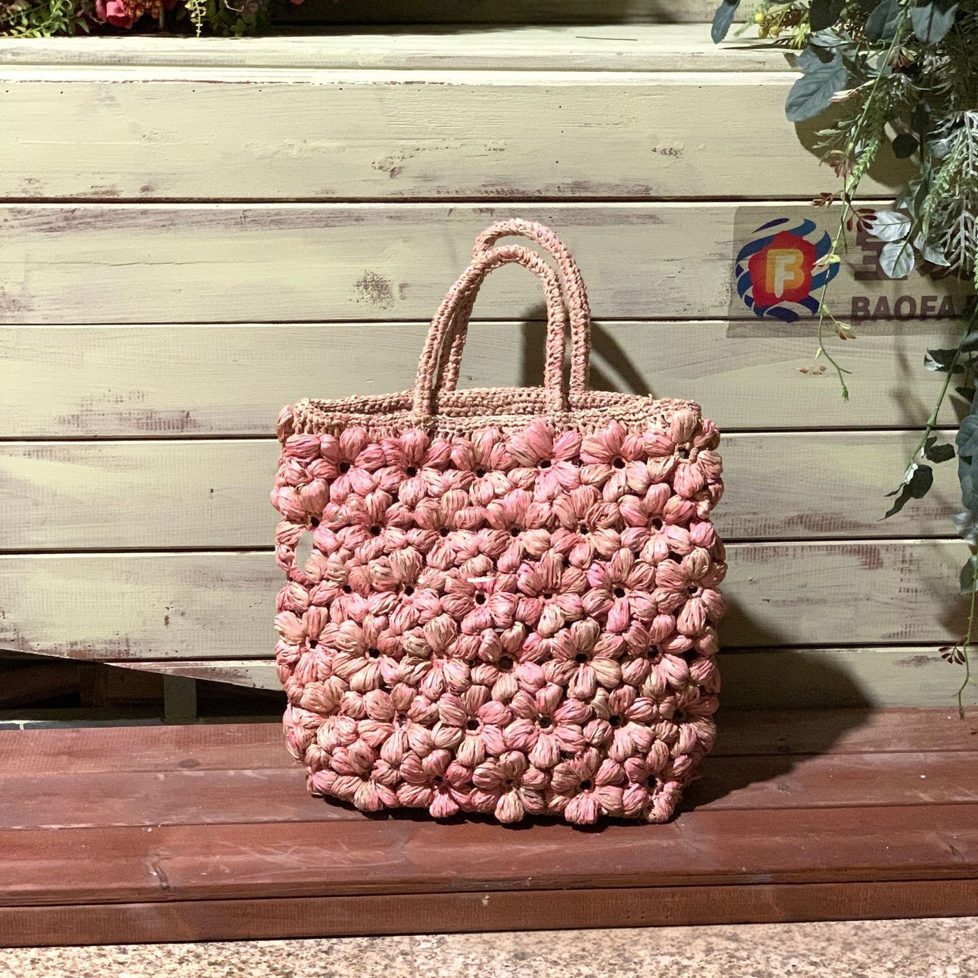 High-quality Raffia Handbag With Color-blocking