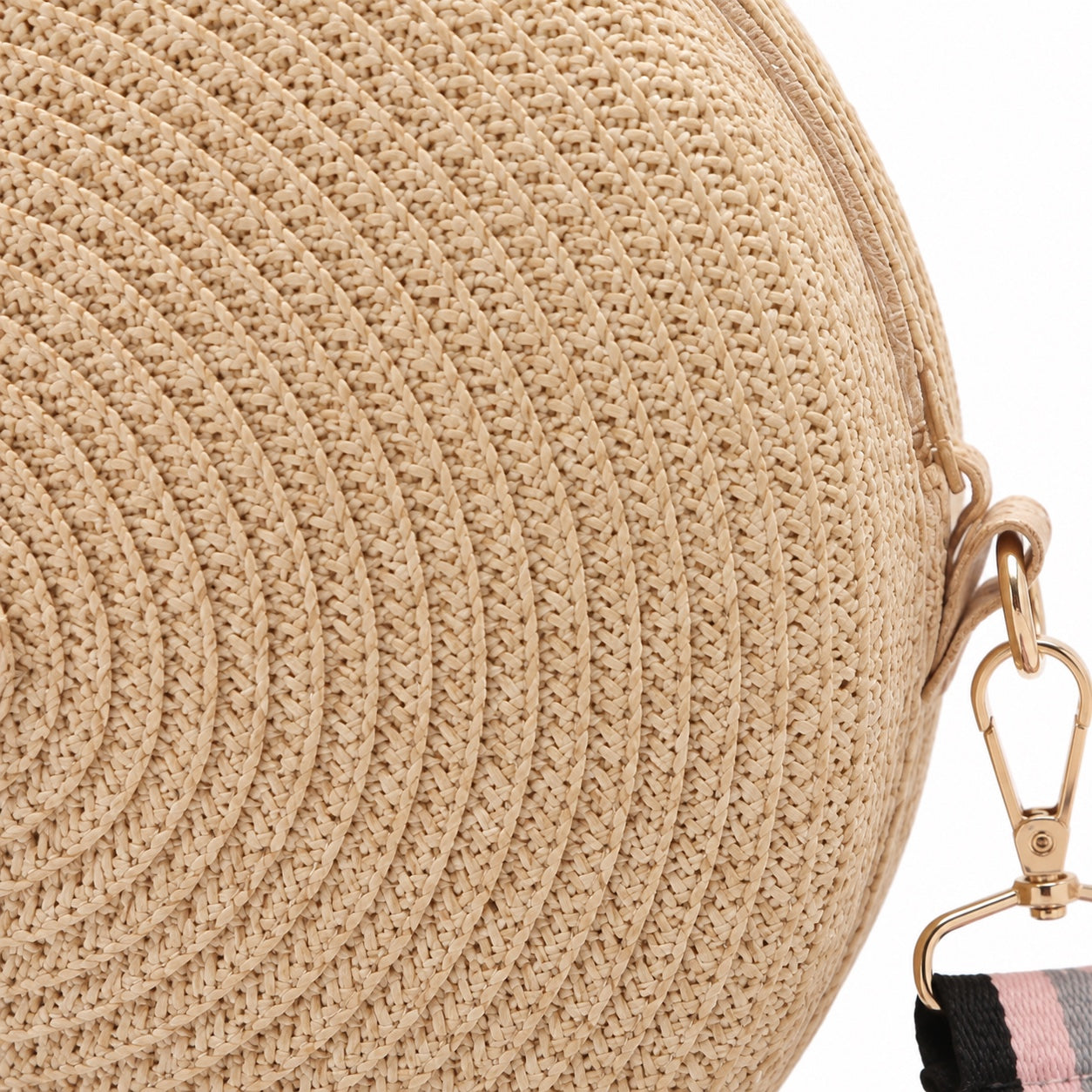 Bosa - Straw Crossbody Bag, close-up material detail