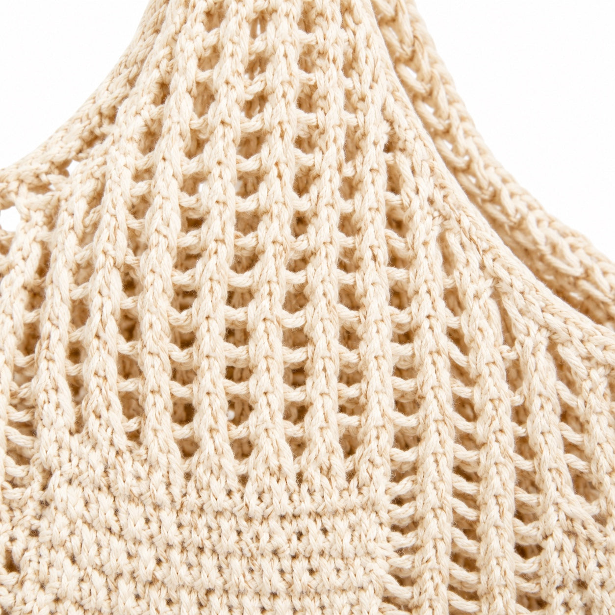 Corfu - Straw Shoulder Bag, close-up material detail