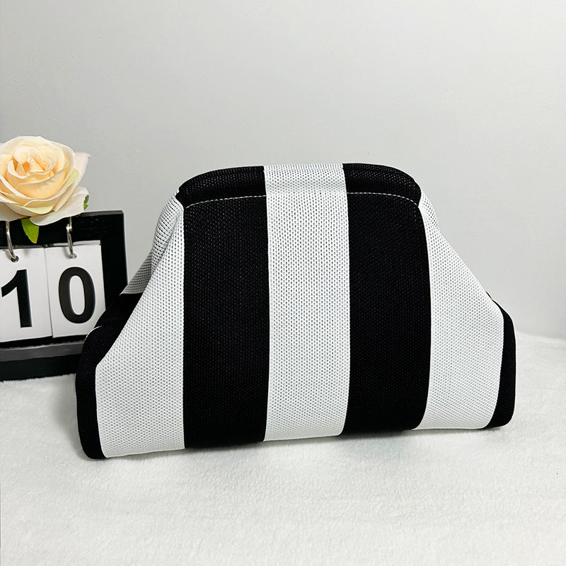 Nerja - Straw Clutch