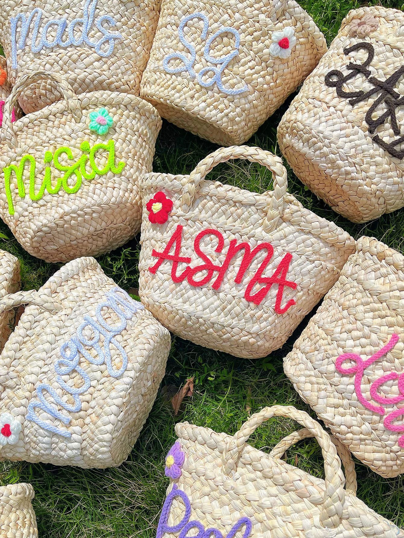 Portable Straw Bag Braided Diagonal Triangle In Grass