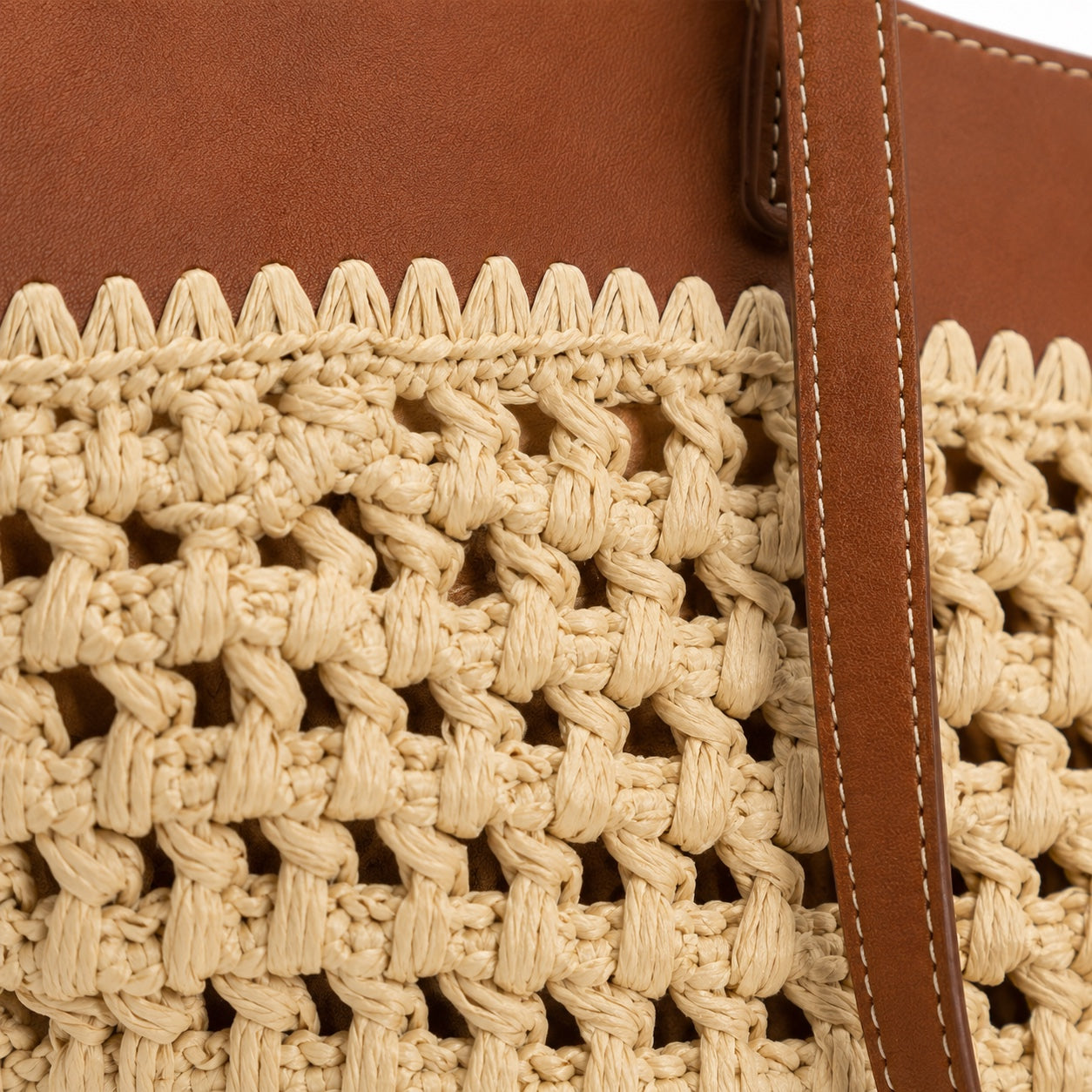 Gythio - Straw Bucket Bag, close-up material detail