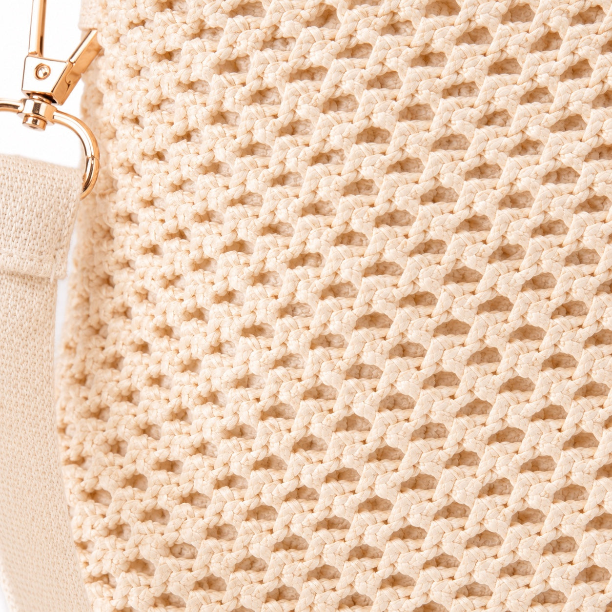 Ramatuelle - Straw Clutch, close-up material detail