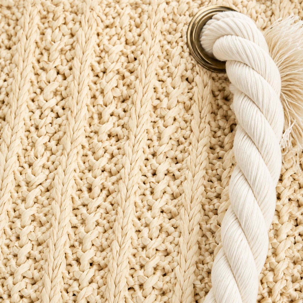 Sciacca - Straw Beach Tote in Setbeige, close-up material detail