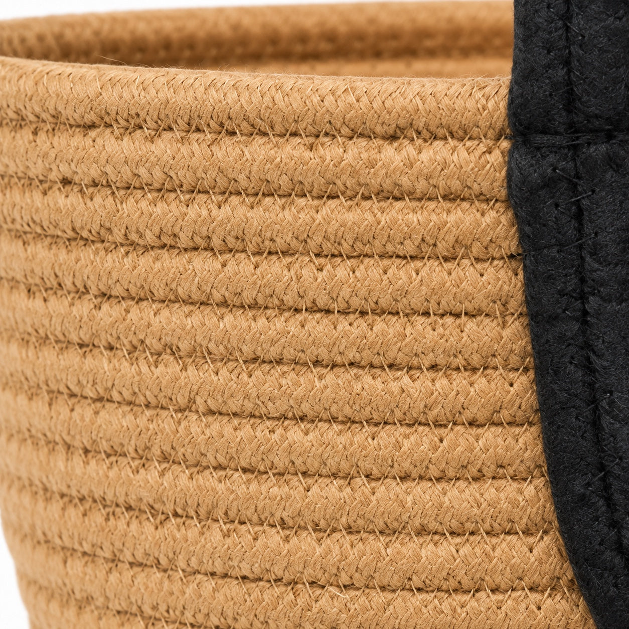 Skopelos - Woven Bucket Bag, close-up material detail