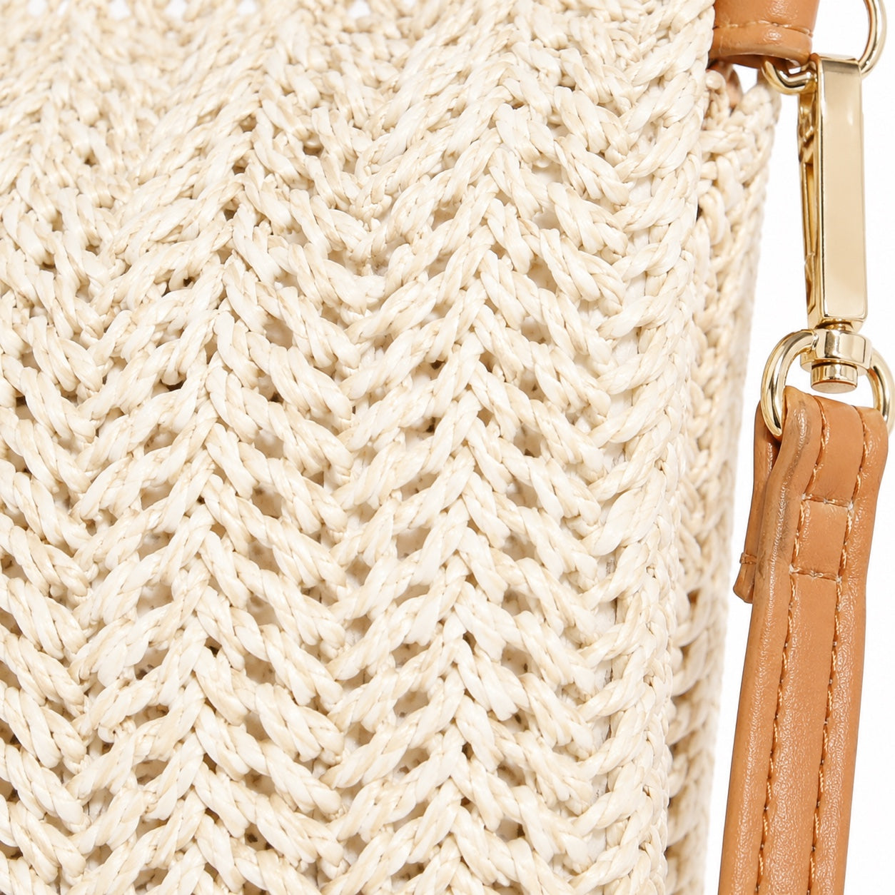 Soller - Straw Clutch, close-up material detail