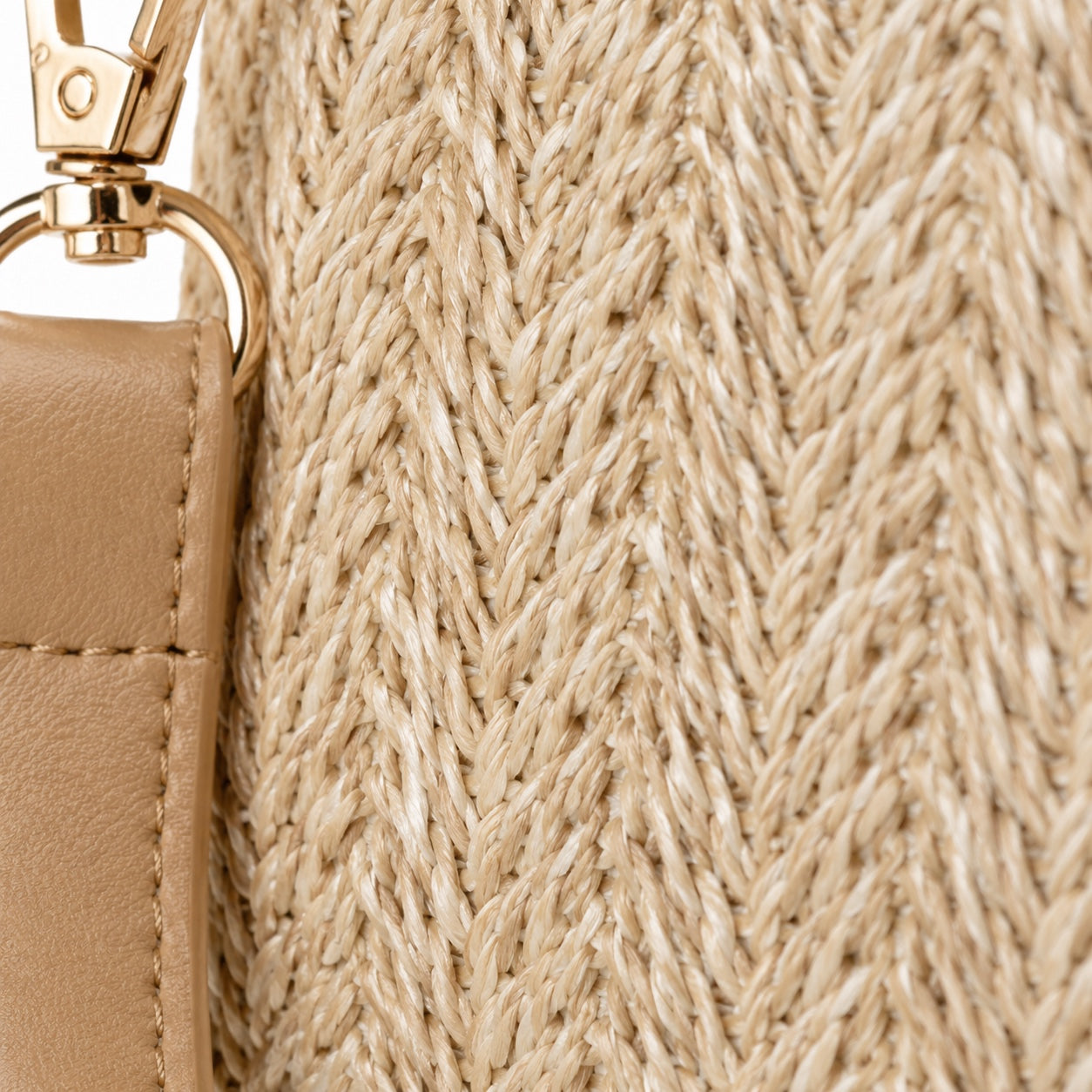 Valldemossa - Straw Clutch in Green And Beige, close-up material detail